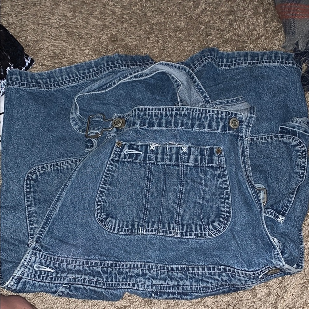 Short overalls